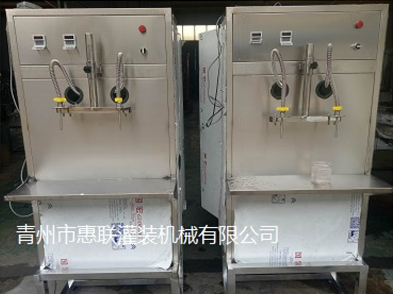 白酒灌裝機(jī) 白酒灌裝機(jī)