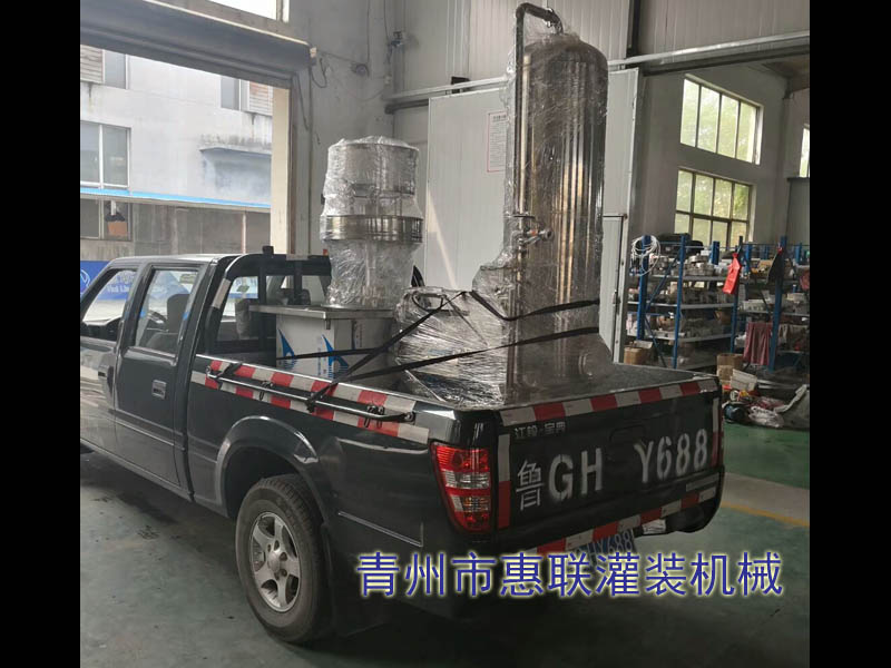 江蘇客戶訂購(gòu)的醬類膏體灌裝機(jī)發(fā)貨現(xiàn)場(chǎng)