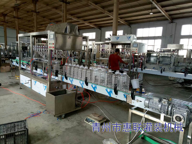 車用尿素灌裝機(jī)生產(chǎn)線